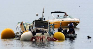 СЕДУМ ГОДИНИ: Рѓосаниот брод сведок за најголемата бродска несреќа во Охрид