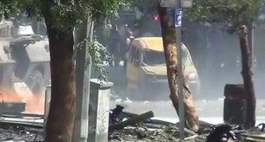 ФОТО+ВИДЕО: Анкара на нозе - бомбаши самоубијци се разнесоа