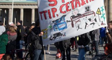 Европскиот парламент го одобри контроверзниот трговски договор ЦETA