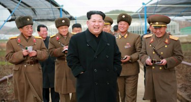 Ким Џонг Ун главна ѕвезда во „херојски“ филм за Северна Кореја