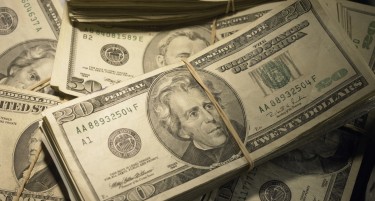 Доларот зајакна, дали политиката на Трамп ќе доведе до инфлација?