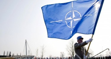 ТРАМП УДРИ ВРЗ ЧЛЕНКИТЕ НА ЕУ: Што бара да исполнуваат во НАТО?