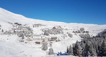 (ФОТО) Попова шапка повиена во снежна покривка