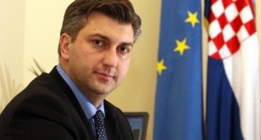 Хрватскиот премиер Пленковиќ во мисија да го помири Балканот