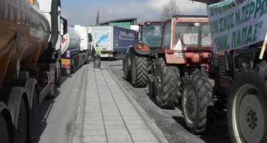 Трет ден блокиран сообраќајот кај Евзони-Каква е состојбата на патиштата?