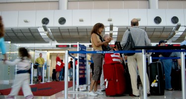 Авиокомпаниите повторно прифаќаат патници од муслимански земји во летовите до САД