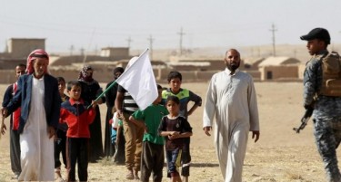 Терористи на ИД ги сечат рацете на децата во Мосул