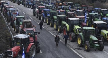 ЕВЗОНИ БЛОКИРАН И ДЕНЕС: Штрајкот на грчките земјоделци продолжува