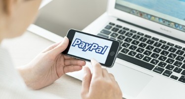 PayPal под истрага за перење пари
