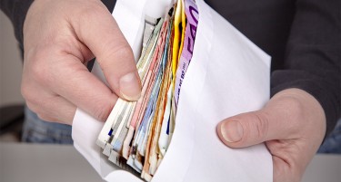 Растат платите во Словенија - колку изнесува просечната плата?