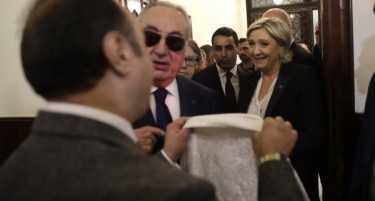 Марин Ле Пен одби да се покрие за средба со муфтија