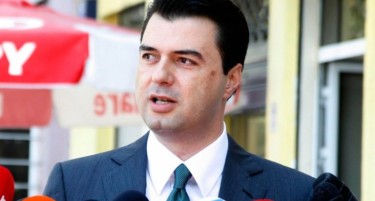 Албанската опозиција ќе го руши Рама по рецептот на Заев?