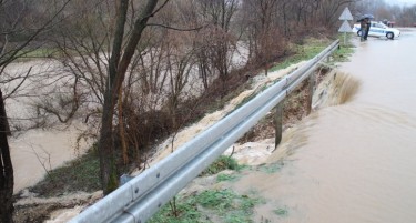 (ВИДЕО+ФОТО) Поплавена Бања Лука, водата се заканува и на други населени места