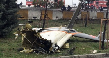 (ВИДЕО) НЕСРЕЌА ВО ИСТАНБУЛ: Хеликоптер се урна, 5 загинати!