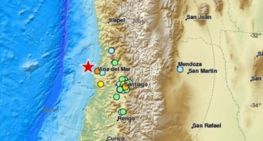 (ВИДЕО) ПАНИКА ВО ЧИЛЕ: Силен земјотрес го погоди брегот