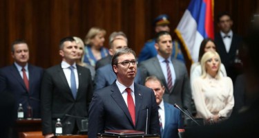 Вучиќ положи заклетва како нов претседател на Србија