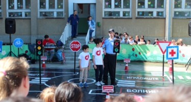 ОКТА донираше сообраќајни полигони за едукација на учениците од уште две училишта