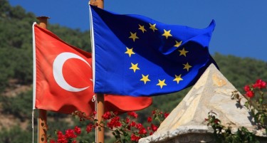 Европскиот парламент побара прекин на преговорите со Турција