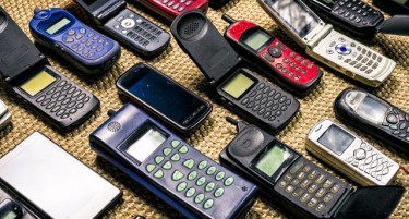 Не фрлајте ги старите телефони-тоа е нов бизнис