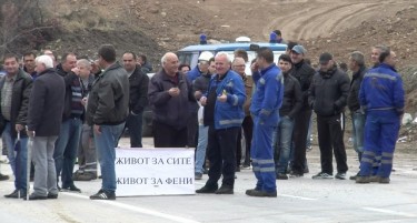 Работниците од „Фени“ го блокираа патот Росоман – Прилеп