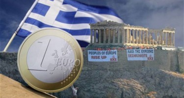 8 од 10 грци се мачат да го преживеат месецот