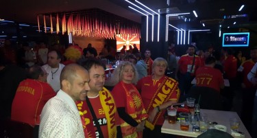 Фото: Се загрева атмосферата со македонските навивачи во Загреб