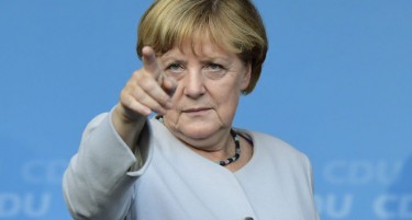 Мандатот на Меркел загрозен од  28 годишно момче