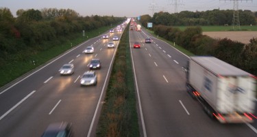Големи финансиски пенали за автопатот Приштина - Скопје