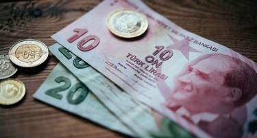 Зошто турската лира има рекорден пад?
