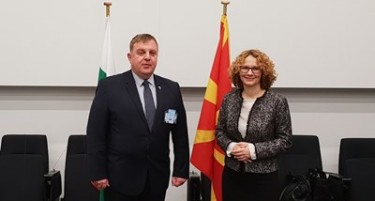 Каракачанов е против договорот со Македонија, но во Брисел мораше да се сретне со Шекеринска
