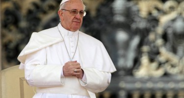 Ќе има нов претседател, но Папата Франциск во Скопје ќе го дочека Иванов