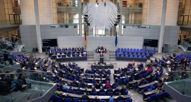 Бундестагот го одобри почетокот на преговорите на Македонија со ЕУ