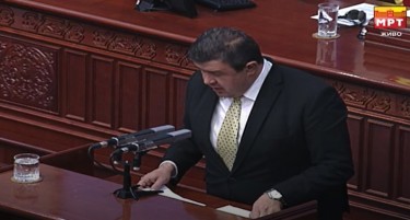ВТОРО ГЛАСАЊЕ: 80 пратеници гласаа „За“, Мицевски викаше „Криминалци“ од говорница