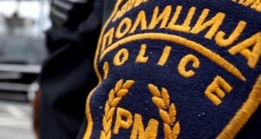 Разбојници со калашњикови ограбиле 27-годишен маж во Сарај