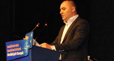 Нова „бомба“: Александар Николоски му ја брани инвестицијата на Нефи Усеини