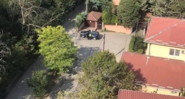 Соседи на Јанкулоска: До кога ќе не малтретира МВР со проверка на возилата