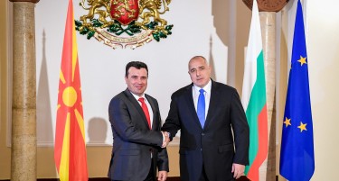 Заев и Борисов разговарале телефонски: Историските комисии да најдат решенија прифатливи за сите