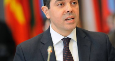 Екс министерот со порака до сопартијците: Секој член да има реален глас