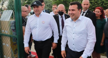 СМИРЕНА РЕТОРИКА И НАСМЕАНИ ЛИЦА - доби ли Максим Димитриевски „благослов“ од лидерот за трка за уште еден мандат
