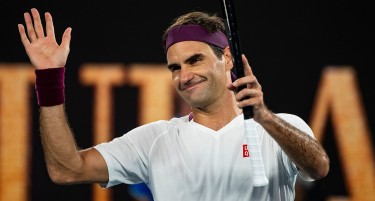 НЕ ИЗДРЖА: Федерер плачејќи ја заврши кариерата