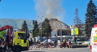 ФАКТОР НА ДЕНОТ: Изгоре Универзалната сала, приведени се три лица