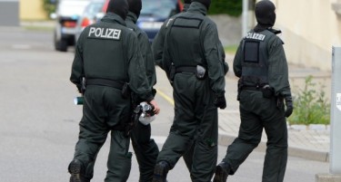ТРОЈЦА ТИНЕЈЏЕРИ ПЛАНИРАЛЕ „ТЕРОРИСТИЧКИ НАПАД“: Полицијата од Германија ги уапси, ги величеле ИСИС