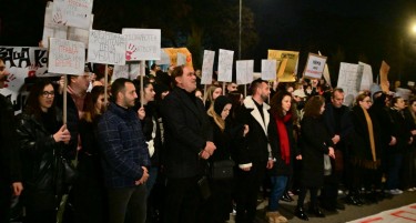 (ГАЛЕРИЈА) ТАТКОТО НА ФРОСИНА: Само јавноста може да донесе правда