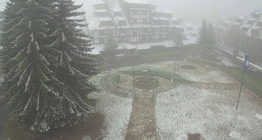 СНЕГ ВО СОСЕДНА СРБИЈА, НА ПЛАНИНИТЕ И ГУСТА МАГЛА: Еве каде е најстудено