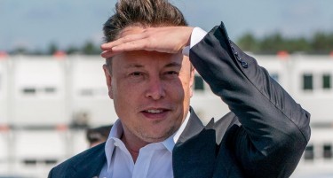 Што прави Илон Маск со сите свои пари?