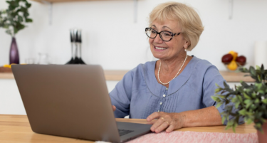 Условите во Србија се менуваат, жените на 64 години ќе одат во пензија