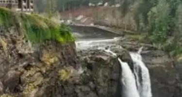 (ВИДЕО) ПОПЛАВИ ВО САД: Куќи се кренаа од темели, мостови се уништени
